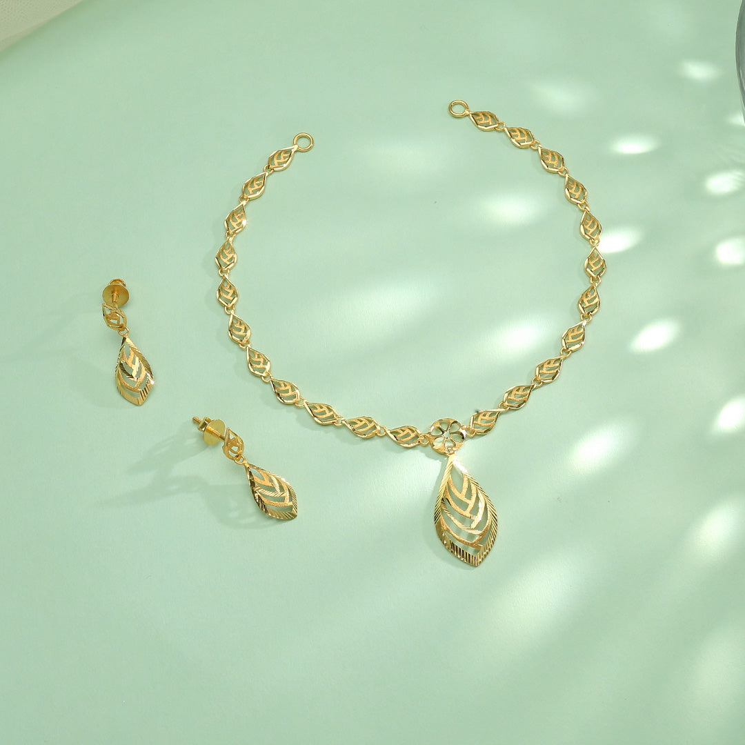Luxe Leaf Gold Necklace Set for Women