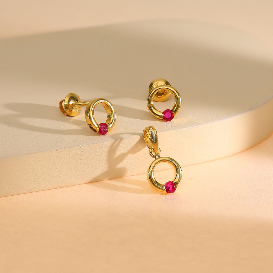 Scarlet Halo Gold Pendant Set for Women