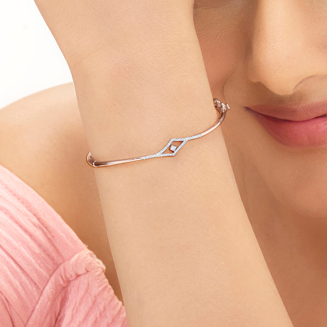 Double Prism Diamond & Gold Oval Bracelet for Women
