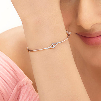 Double Prism Diamond & Gold Oval Bracelet for Women