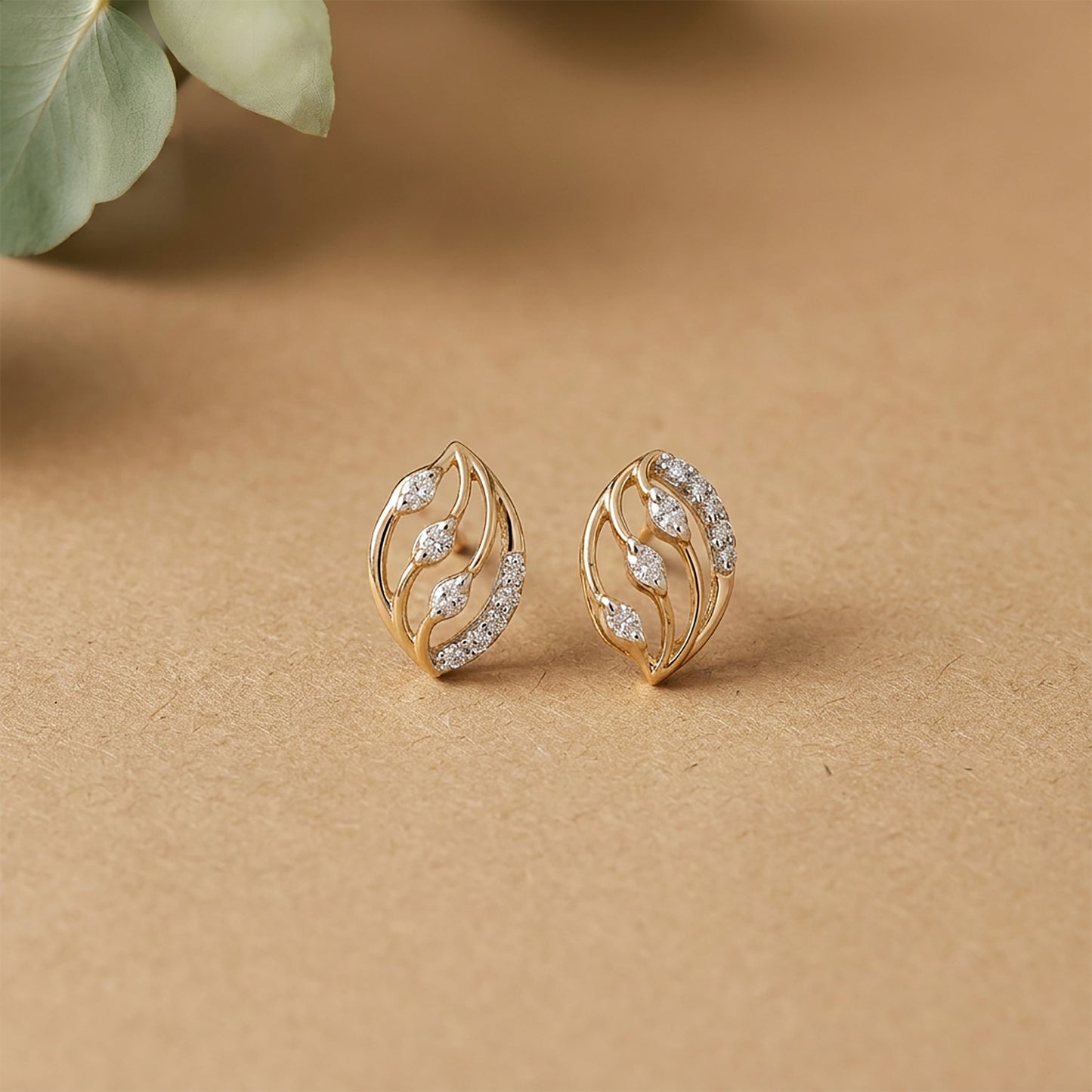 Shimmering Curves Studs Yellow Gold & Diamond Earrings