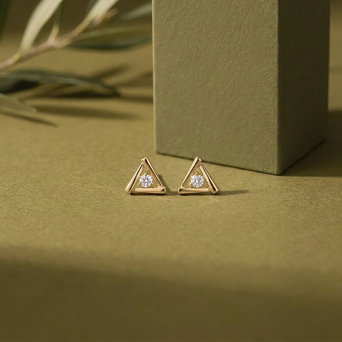 Radiant Geometry Studs Yellow Gold & Diamond Earrings