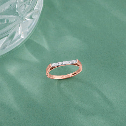 Linear Edge Diamond & Gold Fashion Ring for Women