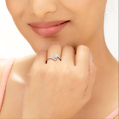 Studded Curve Diamond & Gold Fashion Ring for Women