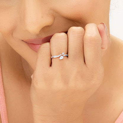 Seraph Swirl Diamond & Gold Fashion Ring for Women