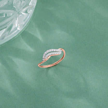 Woven Flow Diamond & Gold Fashion Ring for Women