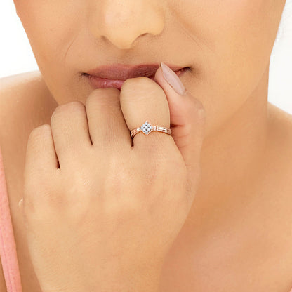 Verde Glow Diamond & Gold Fashion Ring for Women