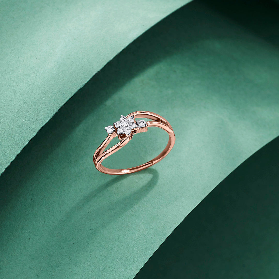 Auri Curve Diamond & Gold Fashion Ring for Women