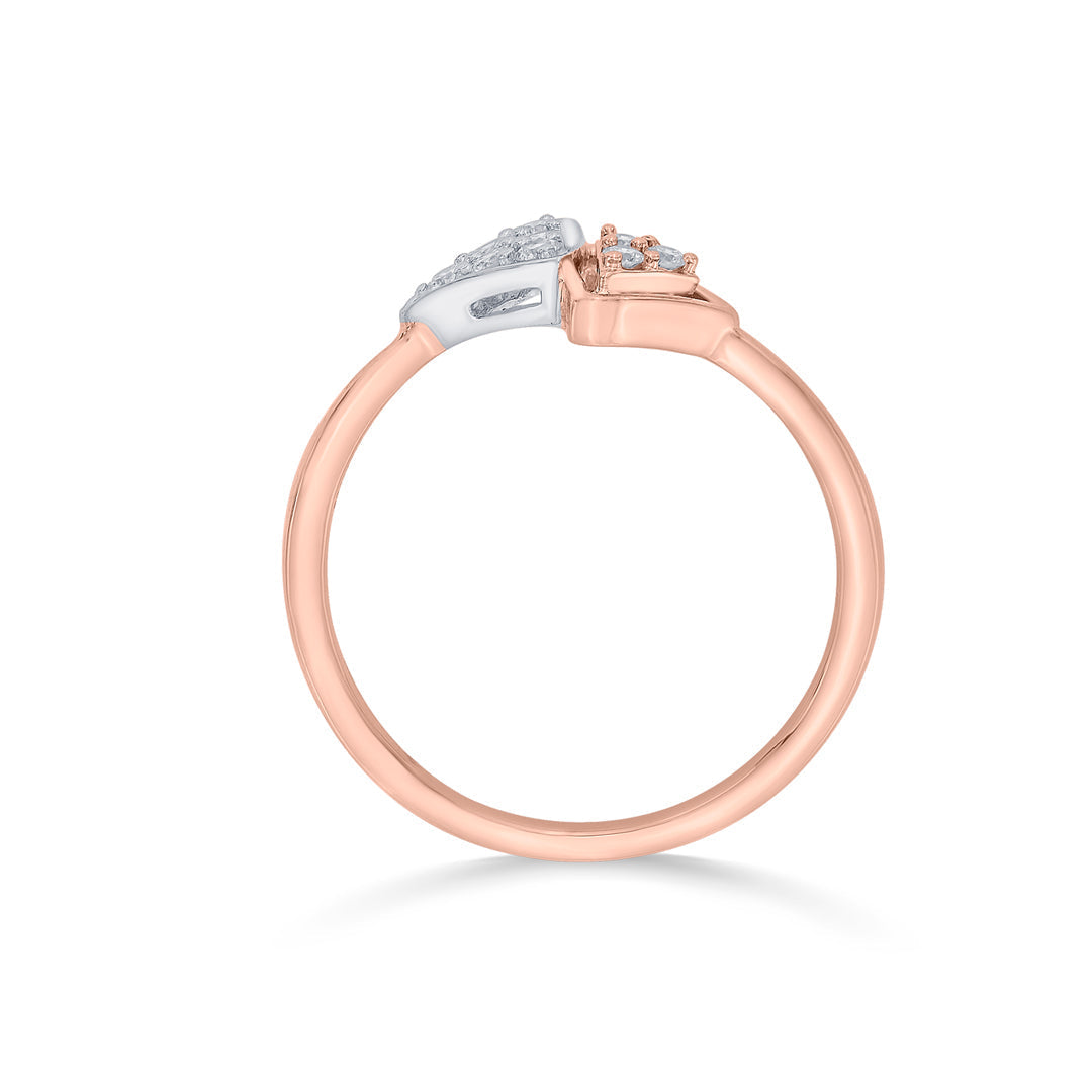 Interlocked Triangles Diamond & Gold Casual Ring for Women