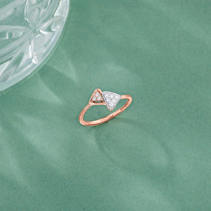 Interlocked Triangles Diamond & Gold Casual Ring for Women