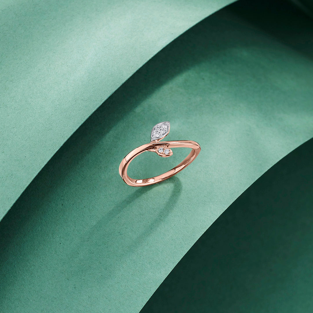 Fern Bloom Diamond & Gold Casual Ring for Women