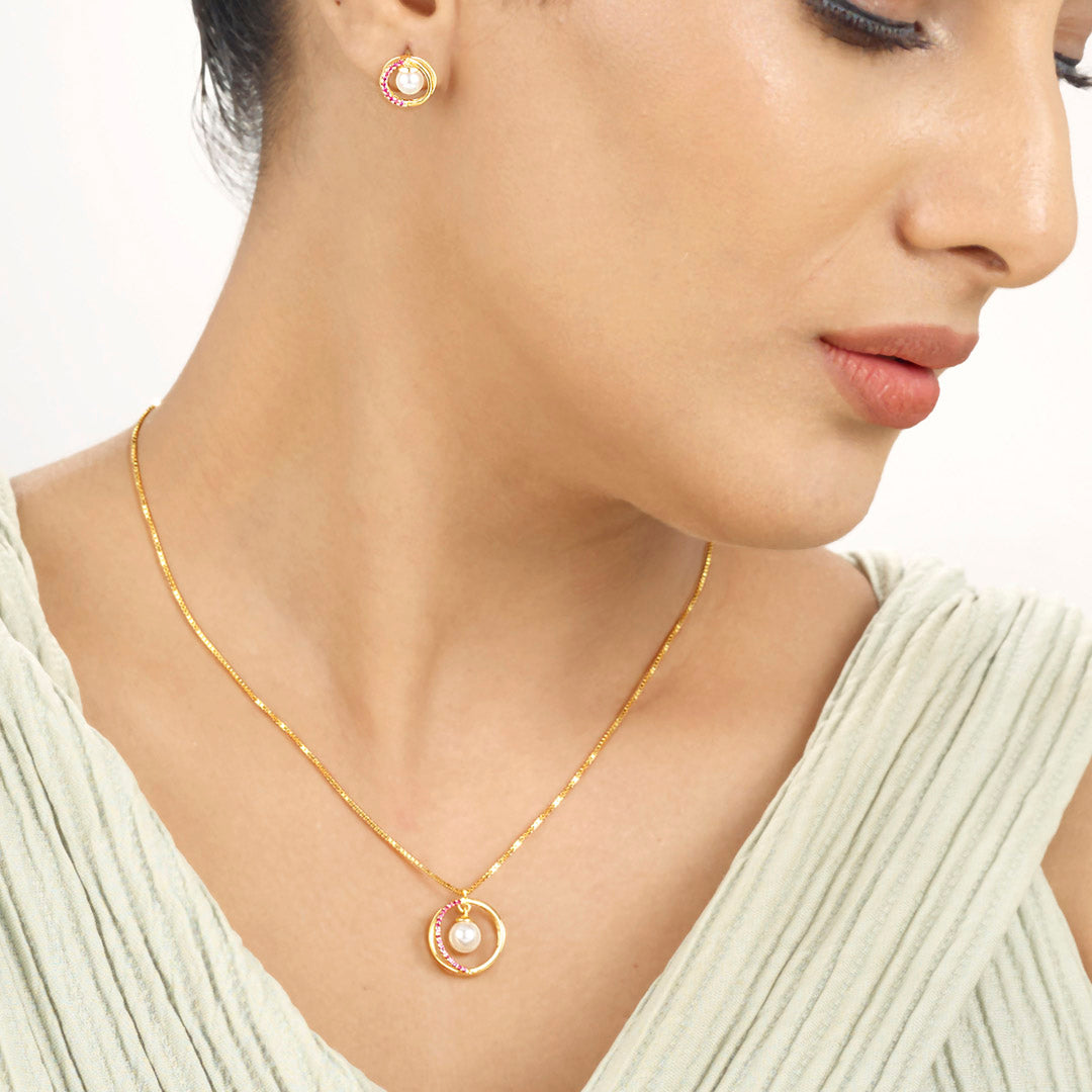 Orbit Glow Gold Necklace Set for Women