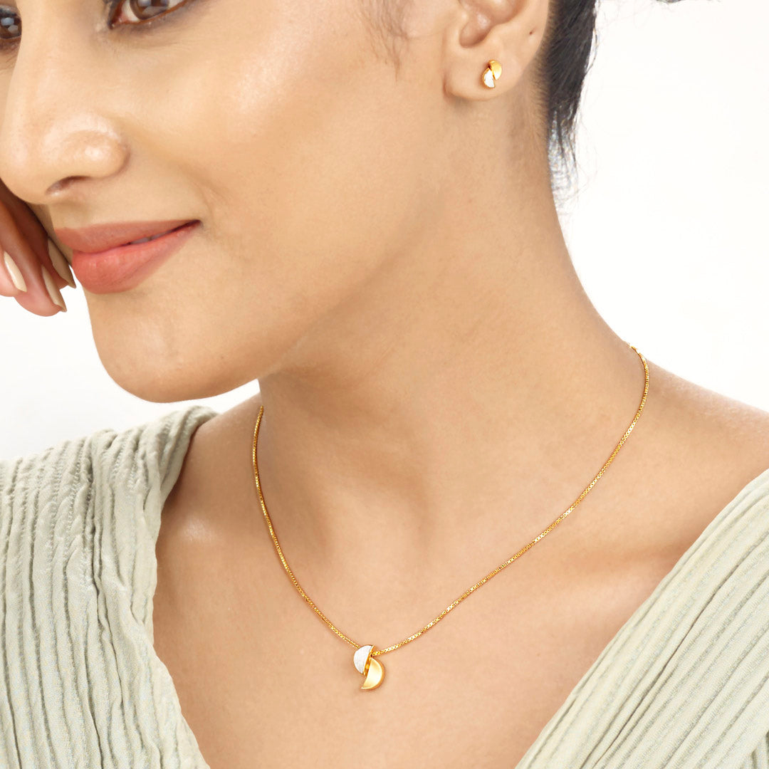 Open Halo Gold Necklace Set for Women