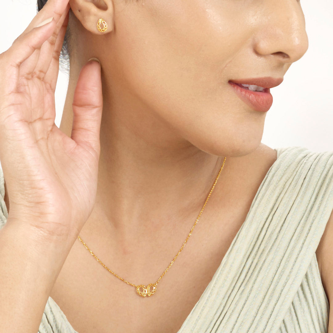 Emerald Bloom Gold Necklace Set for Women