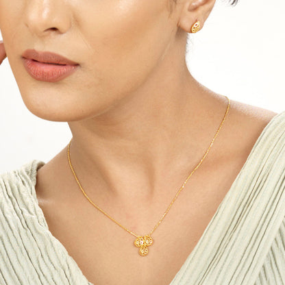 Intricate Glow Gold Necklace Set for Women