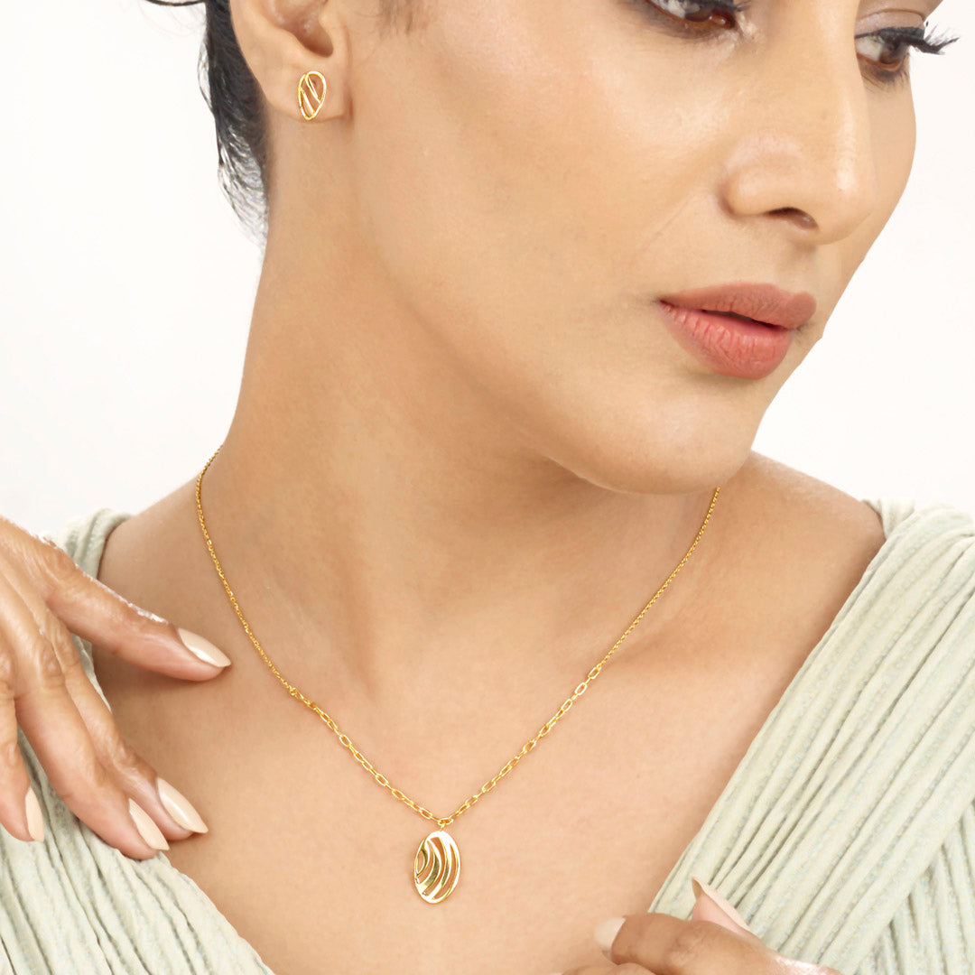 Crescent Glow Gold Necklace Set for Women