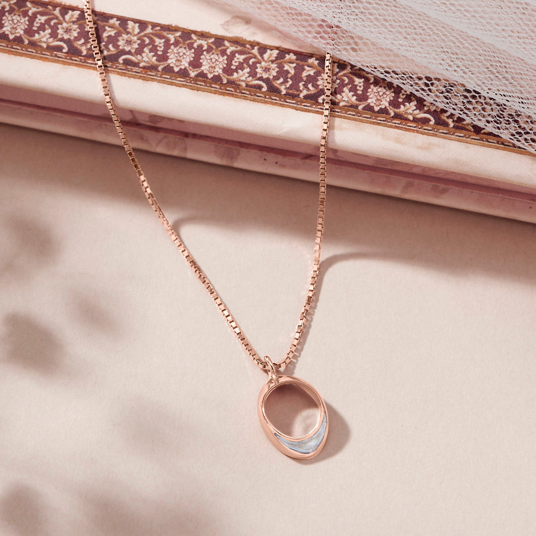 Light Halo Gold Modern Necklace for Women