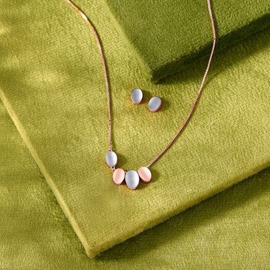 Shadow Loop Gold Necklace Set for Women