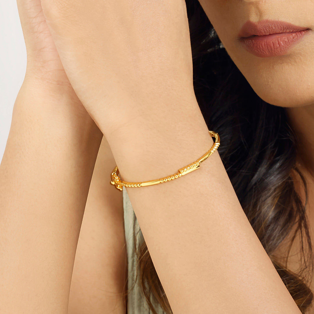Regal Muse Gold Oval Bracelet for Women