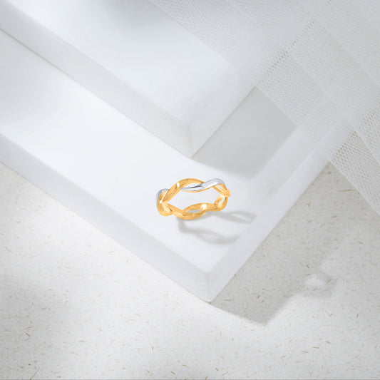 Serpent Curve Gold Fashion Ring for Women