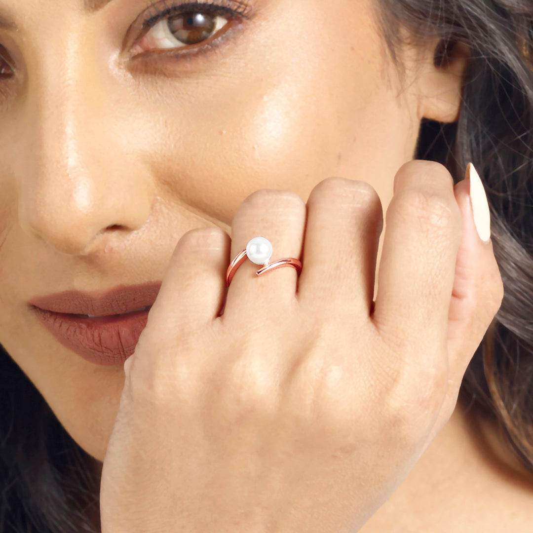 Rosé Tide Gold Pearl Ring for Women