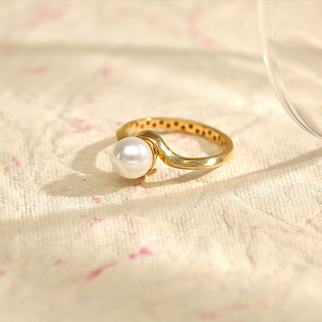 Pearl Gleam Gold Casual Ring for Women