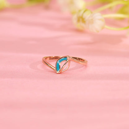 Fine Line Gold Fashion Ring for Women