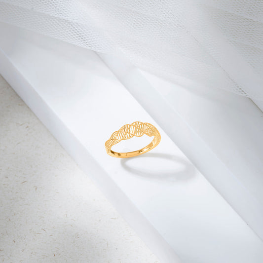 Elegant Twist Gold Fashion Ring for Women