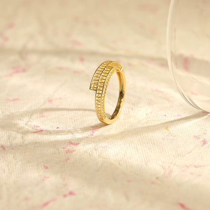 Flow Band Gold Fashion Ring for Women