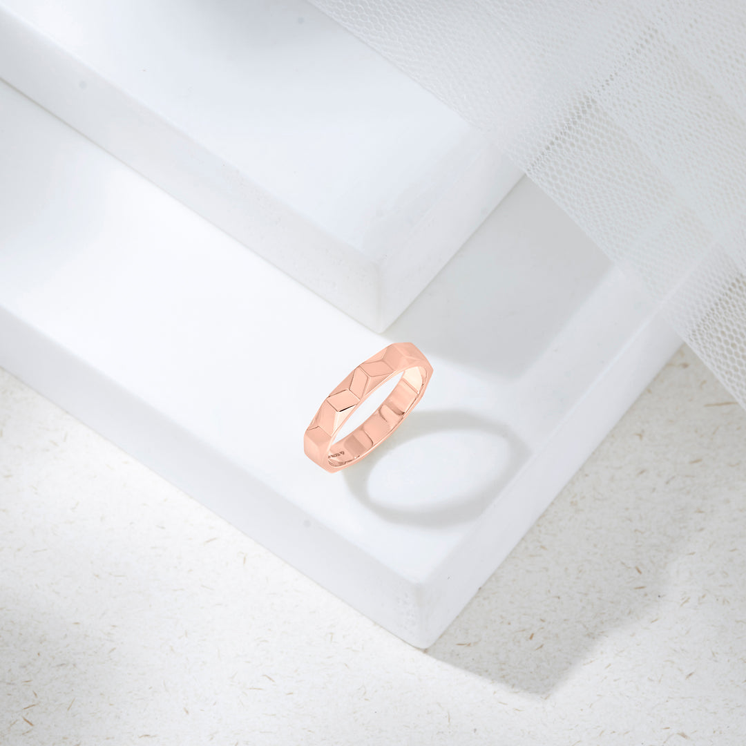 Heritage Glow Gold Band Ring for Women