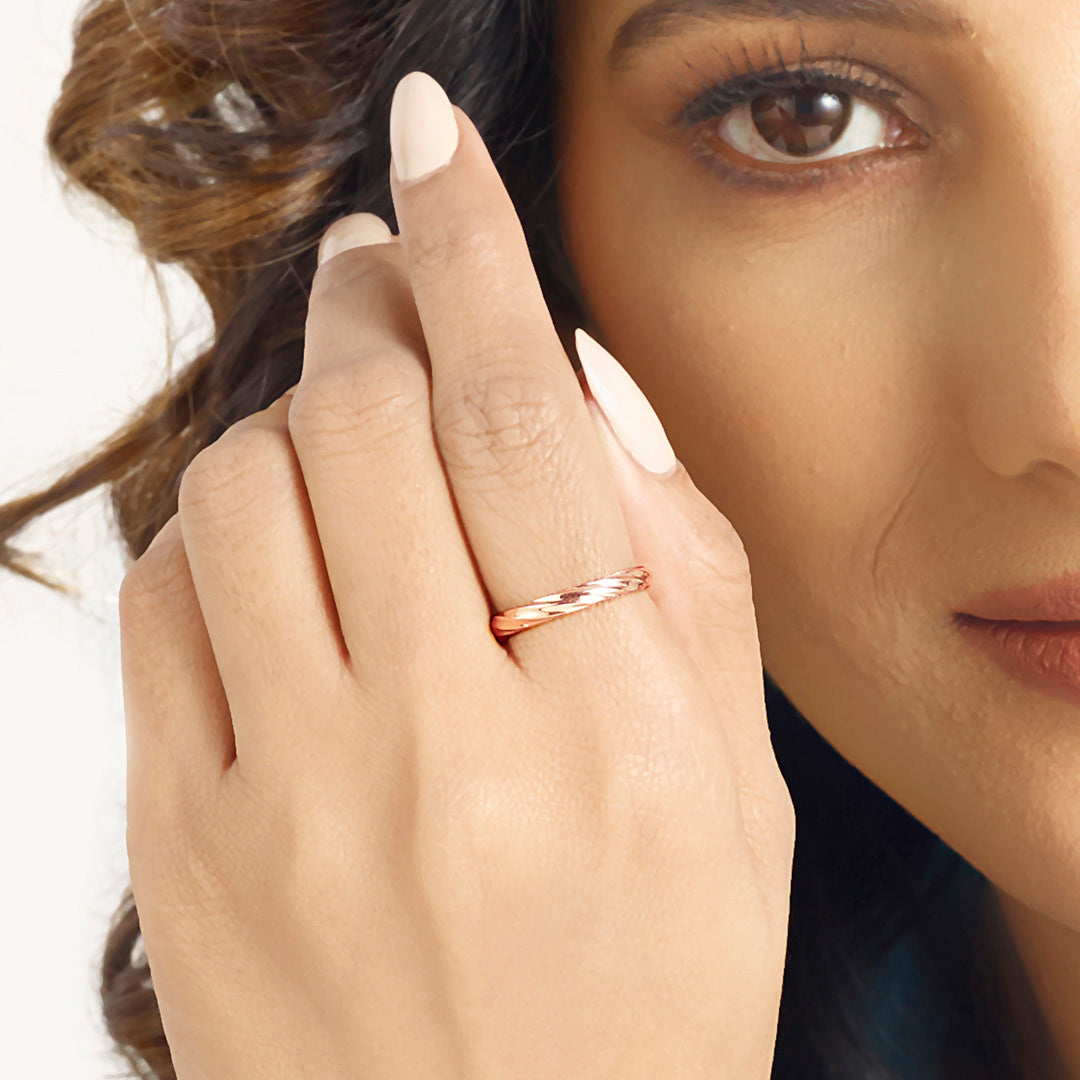 Liquid Edge Gold Casual Ring for Women