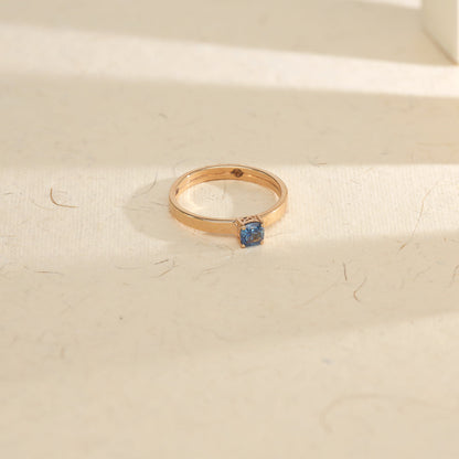 Cobalt Glow Gold Casual Ring for Women