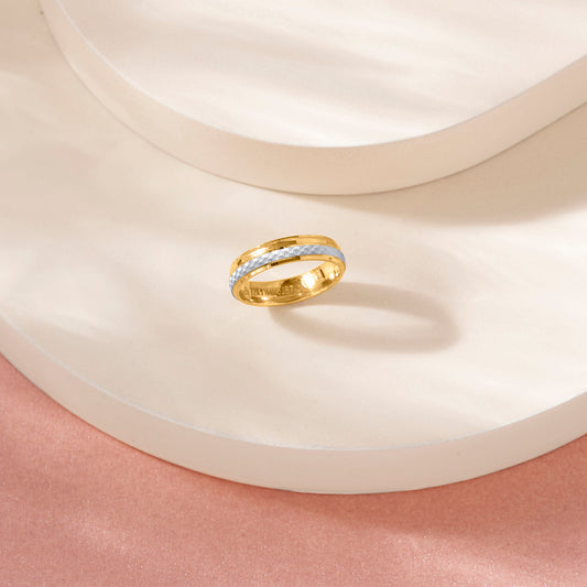 Curve Glow Women's Gold Ring