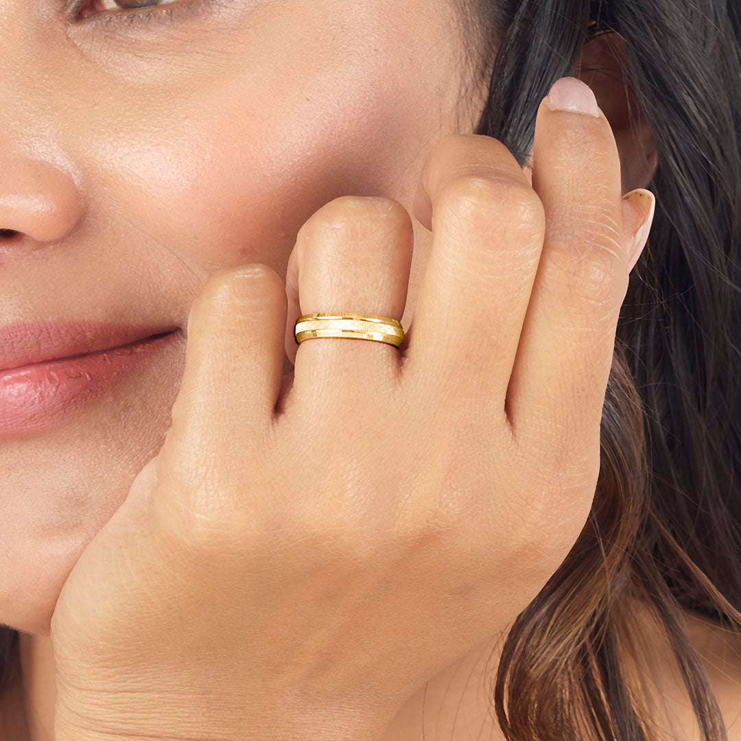 Luxe Arc Women's Gold Ring