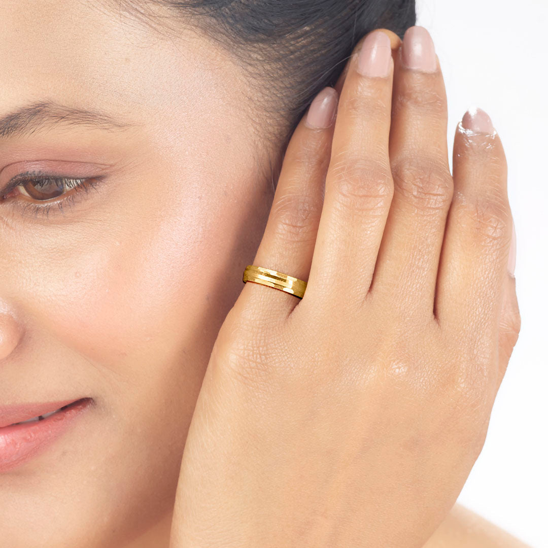 Sculpted Gold Women's Ring