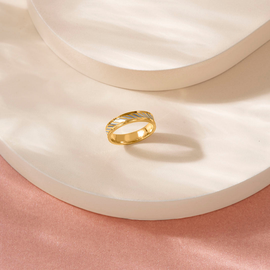 Line Loop Women's Gold Ring