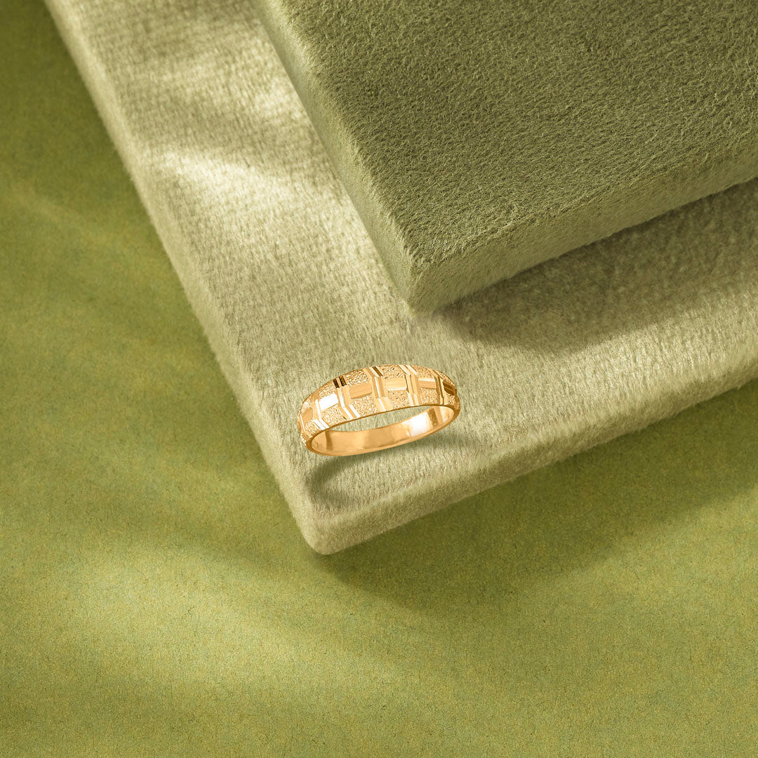 Urban Loop Women's Gold Ring
