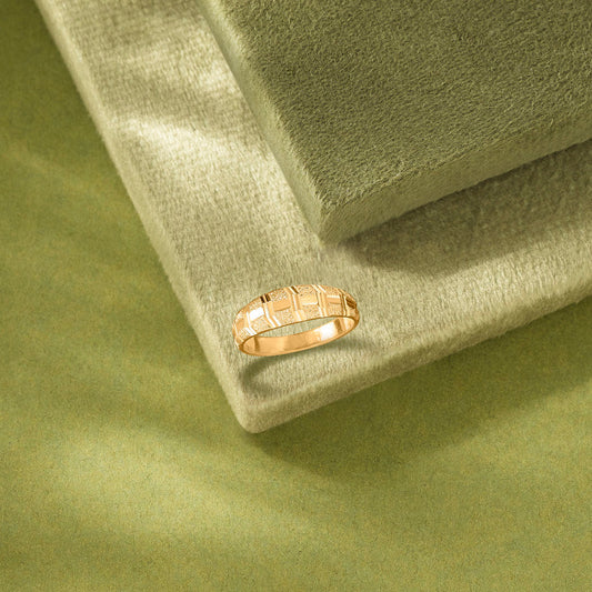 Urban Loop Women's Gold Ring