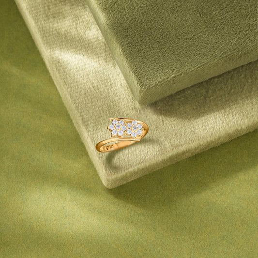Bloom Twist Women's Gold Ring