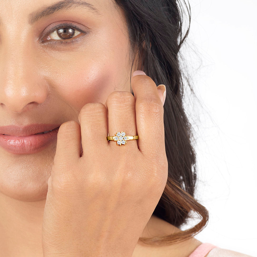 Lily Glow Women's Gold Ring