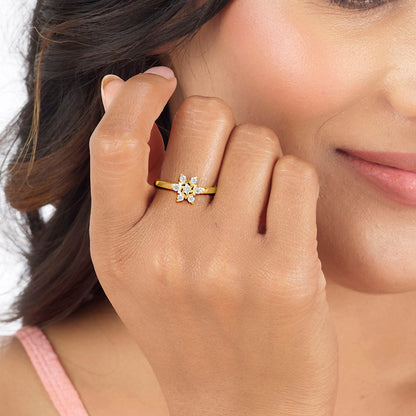 Lily Shine Women's Gold Ring