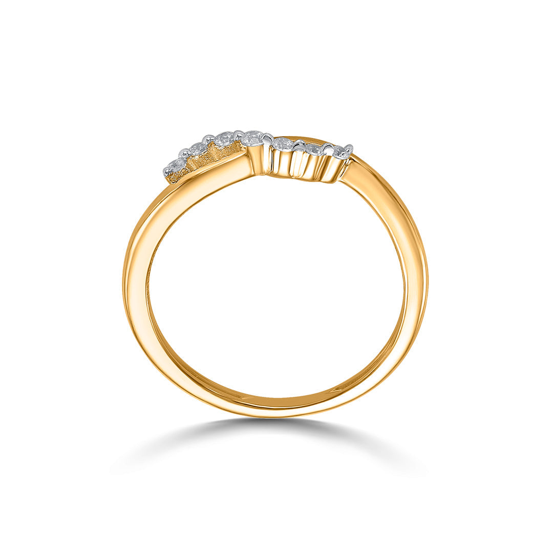 Radiant Curve Women's Gold Ring