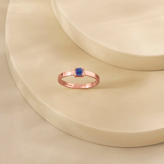 Cobalt Glow Gold Casual Ring for Women