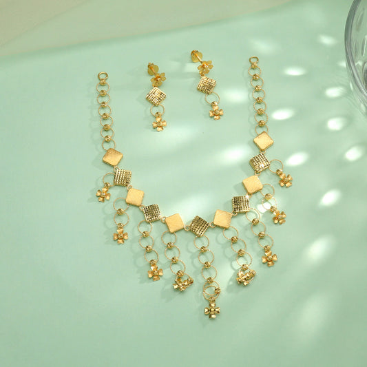 Draped Glow Gold Necklace Set for Women