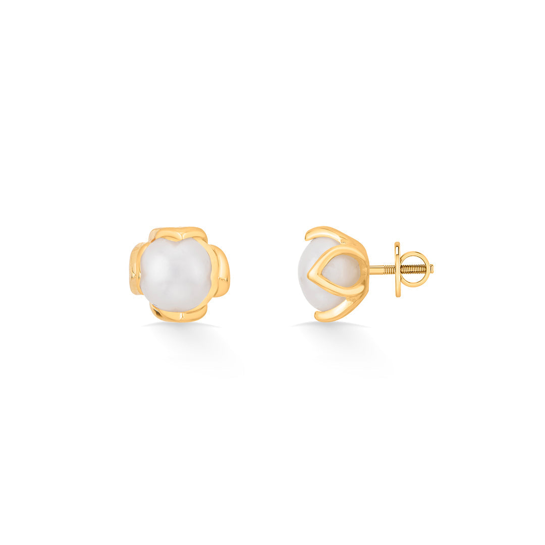Sunlit Pearl Gold Pendant Set for Women