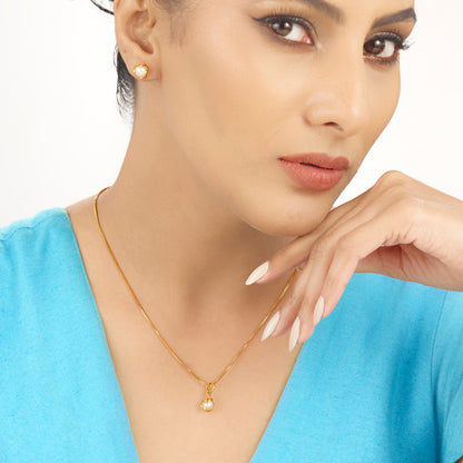 Sunlit Pearl Gold Pendant Set for Women
