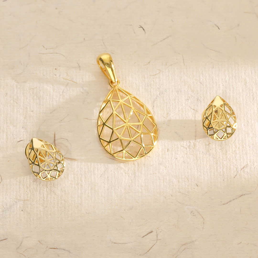 Spark Mesh Gold Pendant Set for Women