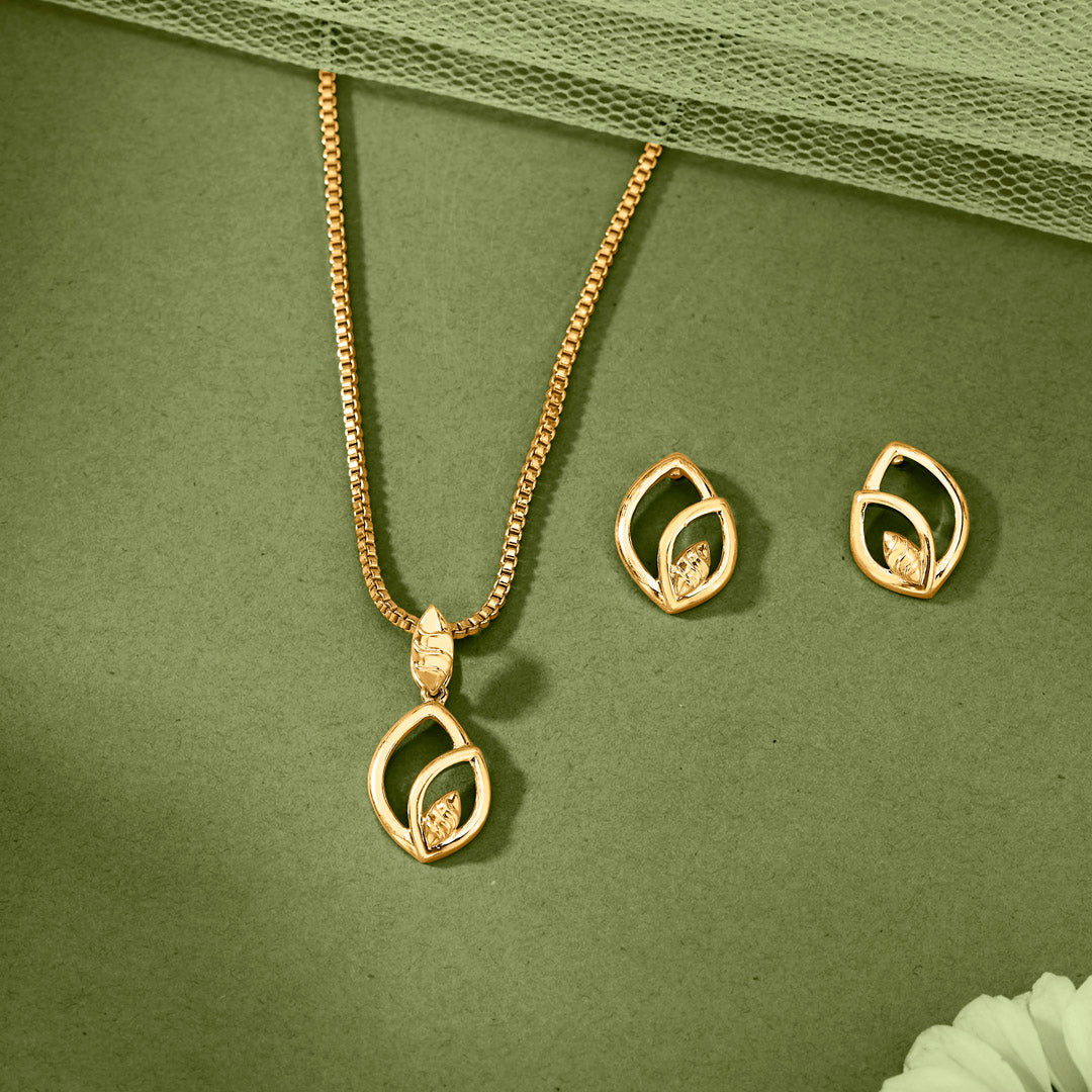 Golden Leaf Gold Pendant Set for Women