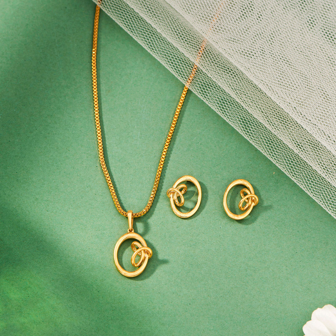 Luxe Knot Gold Pendant Set for Women