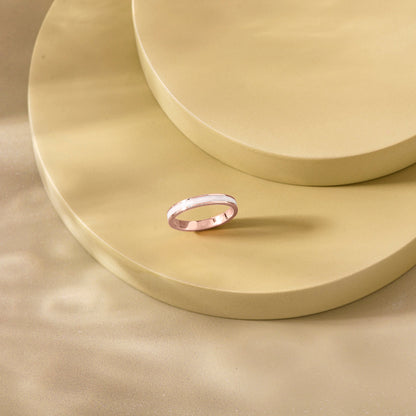 Sleek Line Gold Band Ring for Women